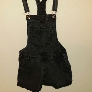 Abercrombie & Fitch overall shorts